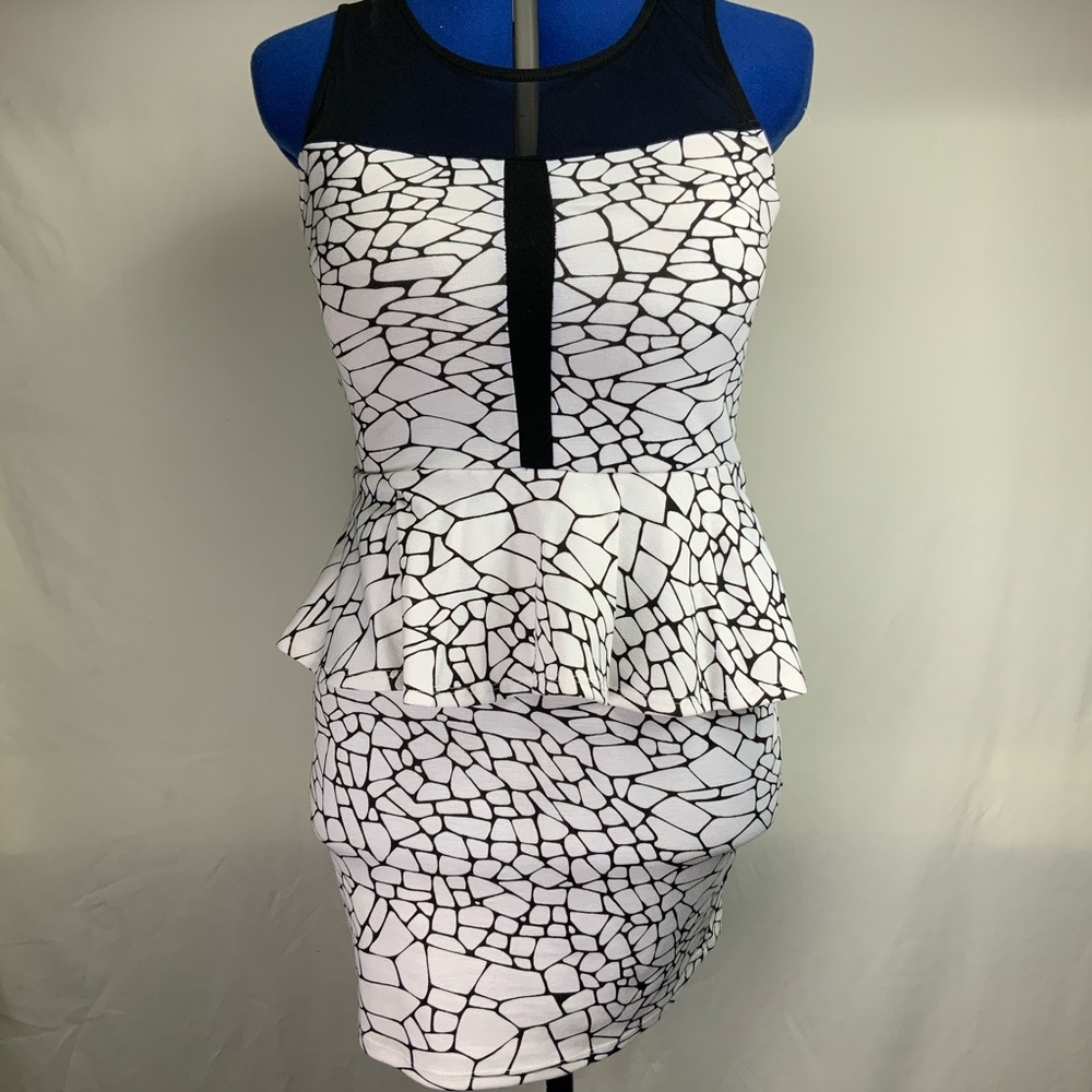 Peplum bodycon sleveless dress